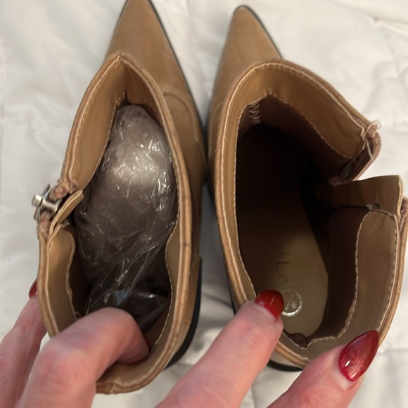 Tan Croc-Embossed Ankle Boots 🥾 nasty gal - Picture 9 of 12